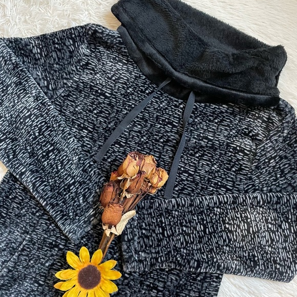 Sleepyheads cowlneck drawstring loungewear fleece  pullover - Picture 3 of 11